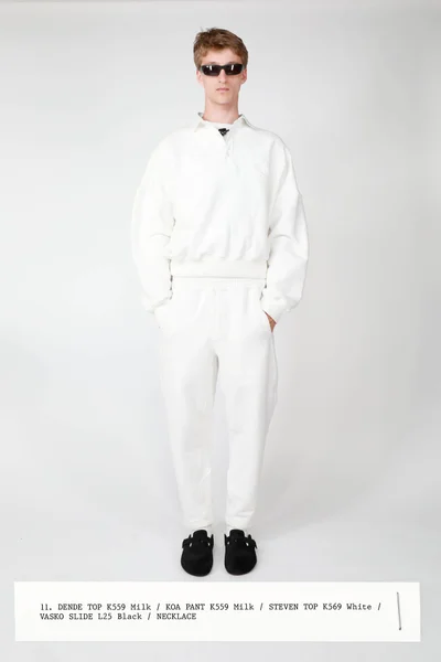 Look 11